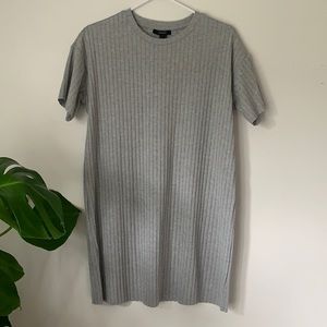 Grey ribbed t-shirt dress 🤍